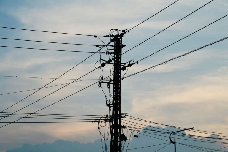 Électricité : ce qui change au 1er août 2026, entre hausse du TURPE et baisse d&rsquo;accise